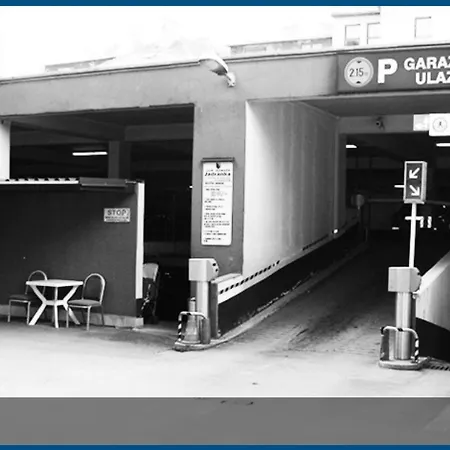 Sanja & Mirza - Old Town سراييفو